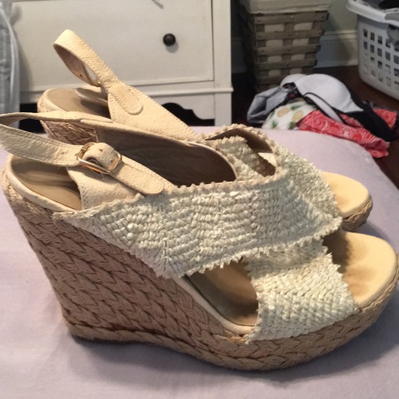 Authentic Stuart weitzman off white wedges - Picture 3 of 5